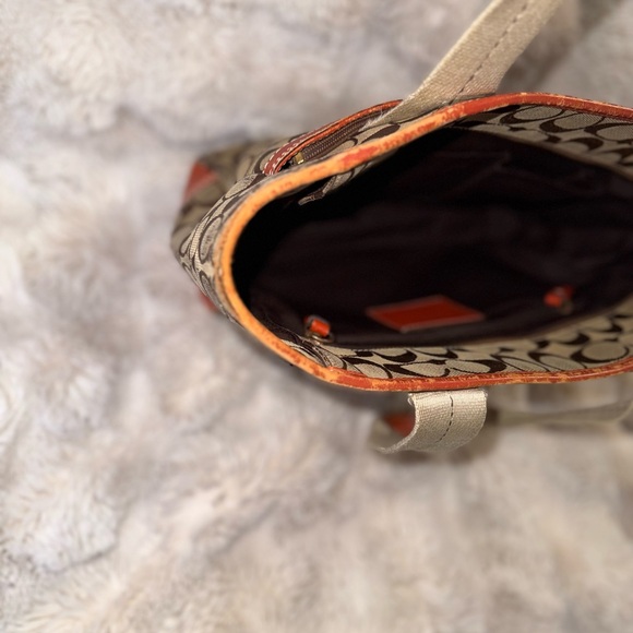 Coach Tan and Orange Signature Tote REHAB - Picture 6 of 12